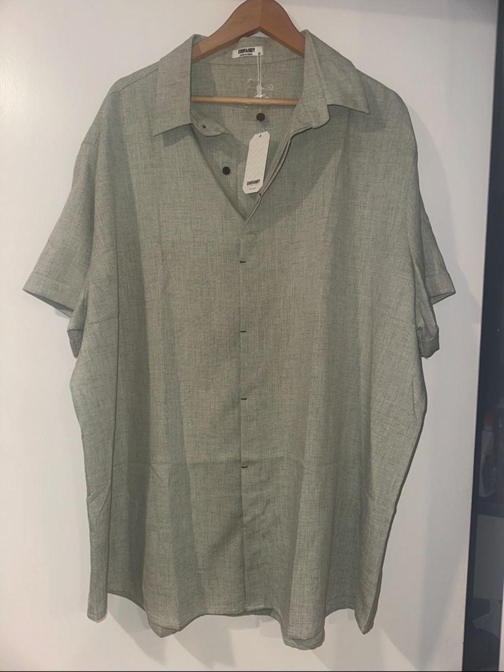 Relaxed Short-Sleeve Button-Down Shirt in Sage Green